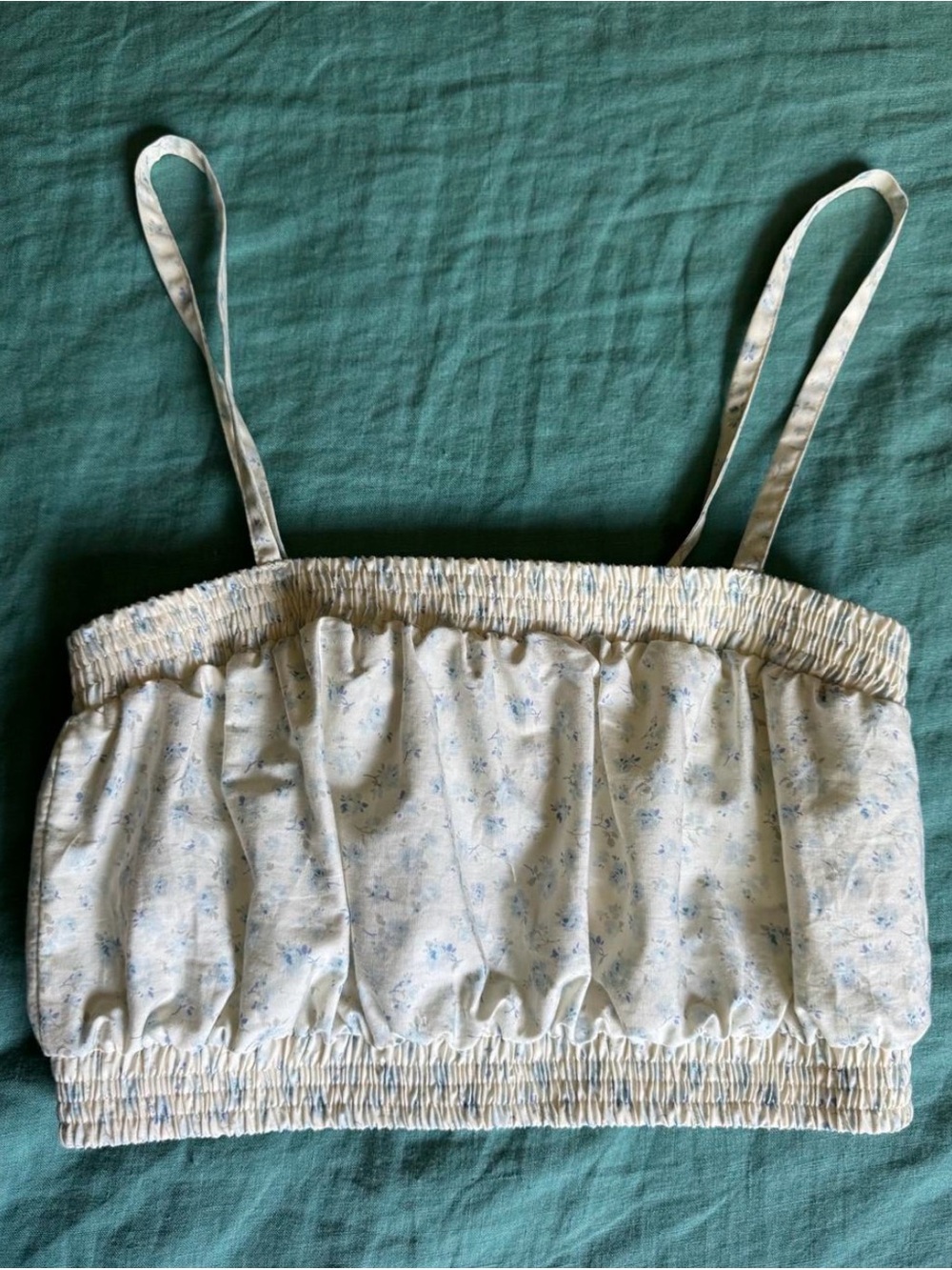Xs Poésie Fleurs Blue Floral Harly Jae Crop Top Smocked